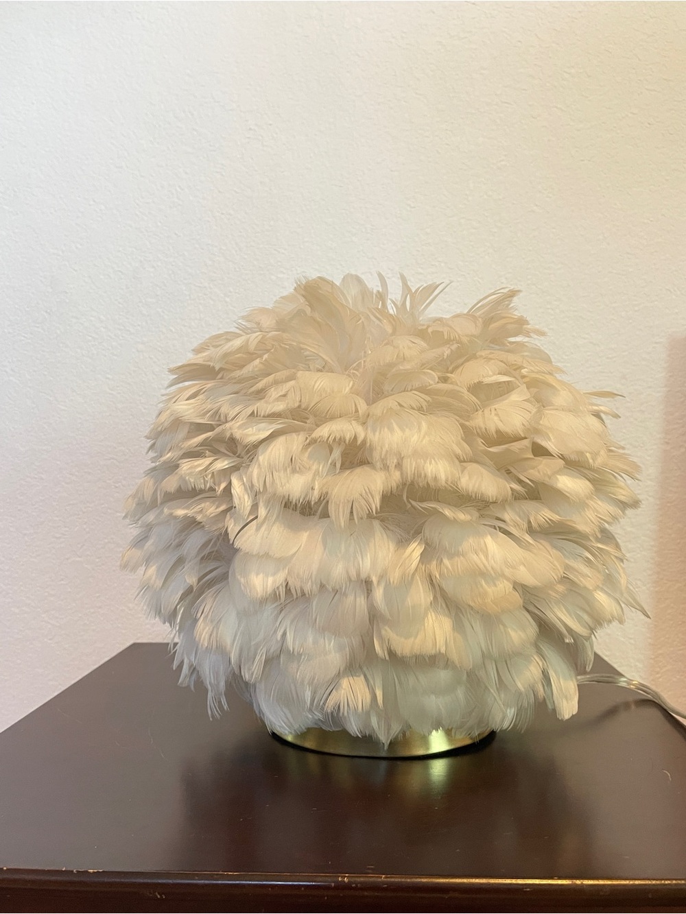 Modern Feather 1-Light Ball-Shaped Table Lamps - Picture 3 of 7
